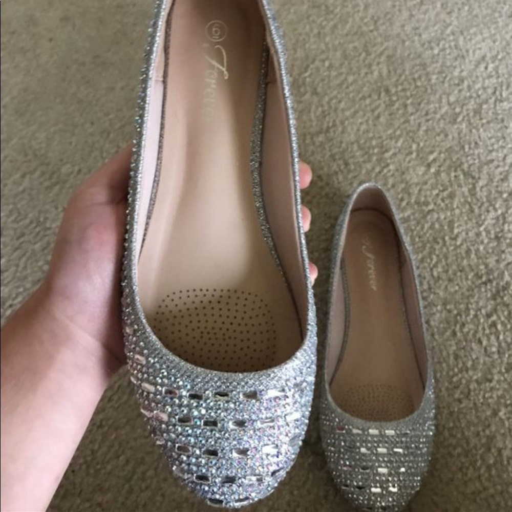 Silver flats - Picture 2 of 6